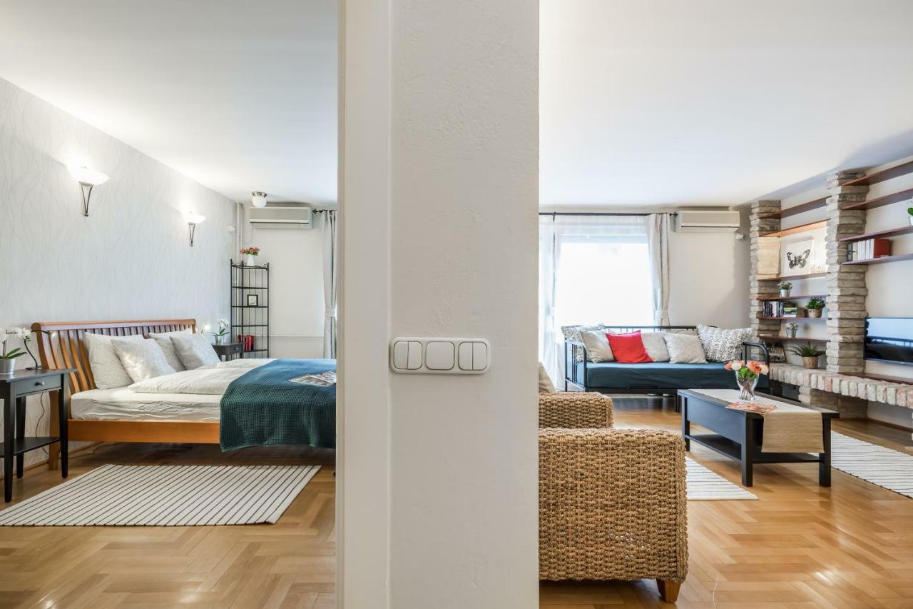 Bpr Golden Corner Suite With Balcony & A/C Budapest Exterior foto