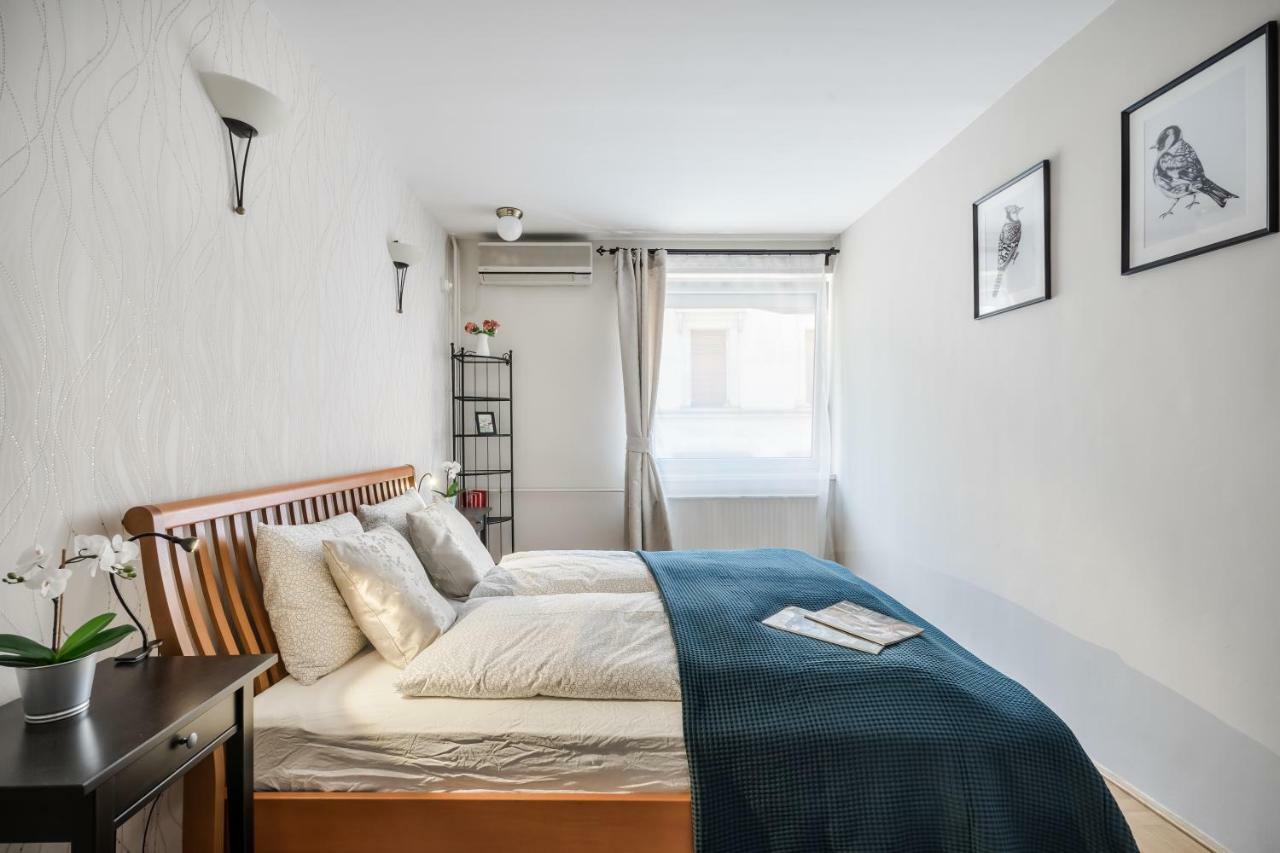 Bpr Golden Corner Suite With Balcony & A/C Budapest Exterior foto