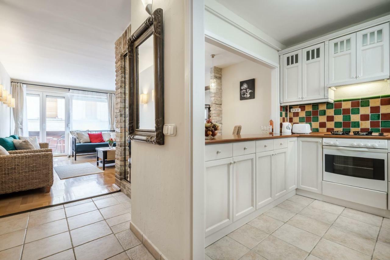 Bpr Golden Corner Suite With Balcony & A/C Budapest Exterior foto